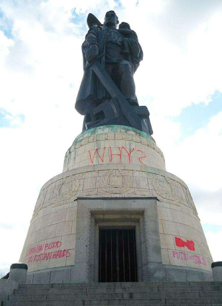 Freie Linke Zukunft verdammt zutiefst die schockierende Schändung des Sowjetischen Ehrendenkmals